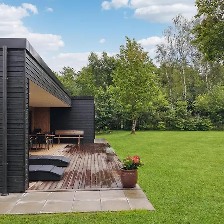 Stunning In With Wifi Holiday home